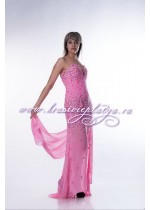 Розовое длинное платье с камнями